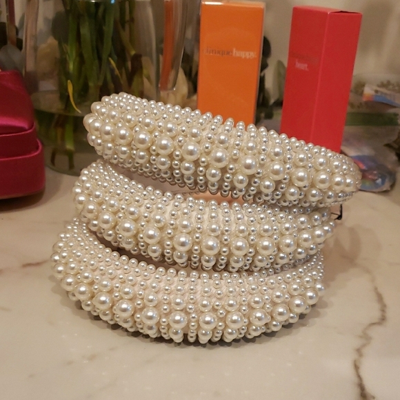 Elegant Pearl Headbands | Sirens Collection | Wedding & Special Occasion - Picture 4 of 15